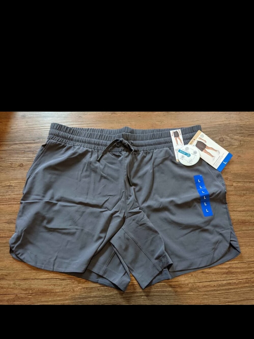 Large, Mondetta shorts